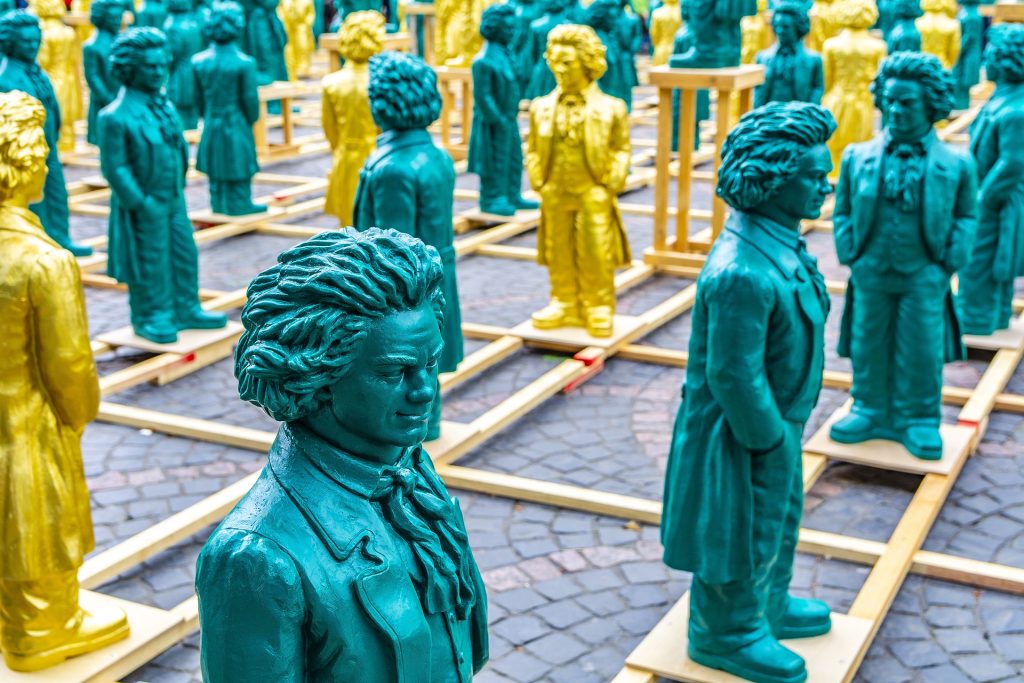 Beethoven Statuen auf dem Münsterplatz in Bonn